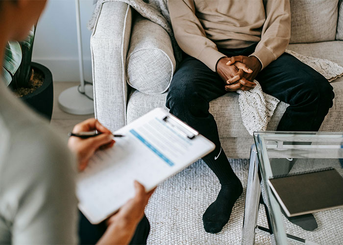 Man Gets His New Fianc&eacute;e Pregnant While Waiting For Divorce, Ex Loses Her Mind