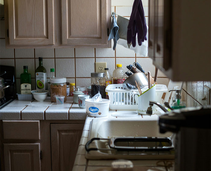 Woman Kicks Out Brother And His Family From Her Home So Her Daughter Can Live There