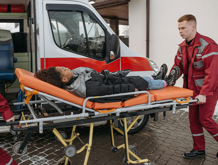 40 Bartenders Reveal The Worst First Dates They’ve Seen That Range From Cringe To Heartbreaking