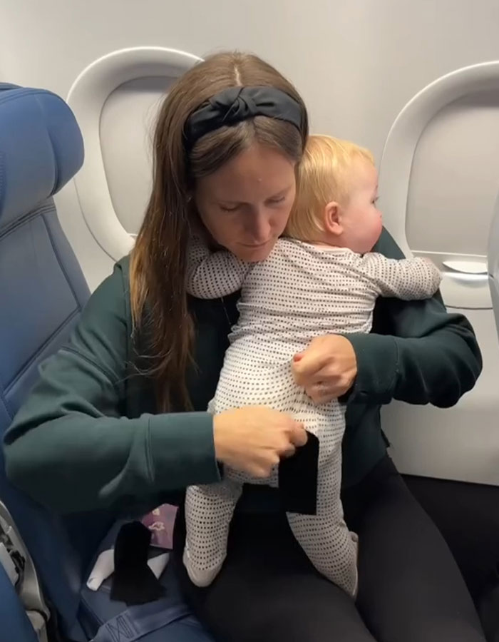Mom Sparks Outrage After She Sticks Baby To Plane Seat With Velcro As &ldquo;Parenting Hack&rdquo;