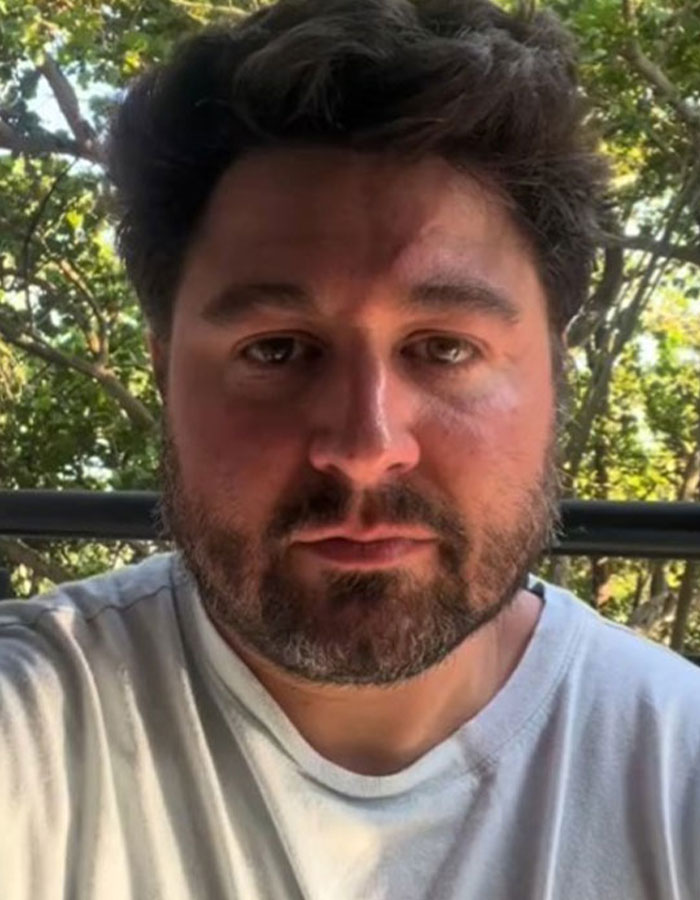 Crying Mom Who Went Viral For Baking Her Own B-Day Cake Snaps Back After Ex Reveals Dark Past Crying Mom Who Went Viral For Baking Her Own B-Day Cake Snaps Back After Ex Reveals Dark Past