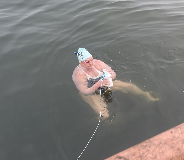Amy Appelhans Gubser Completed A 17-Hour Swimming Journey Through Cold, Shark-Inhabited Waters