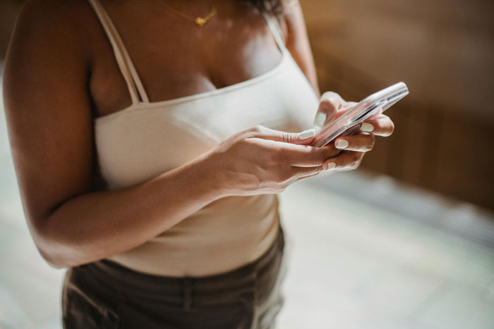 Best Friend Asks Guy How He Has Such A Great GF, He Shares His Manipulation Tactics But GF Overhears