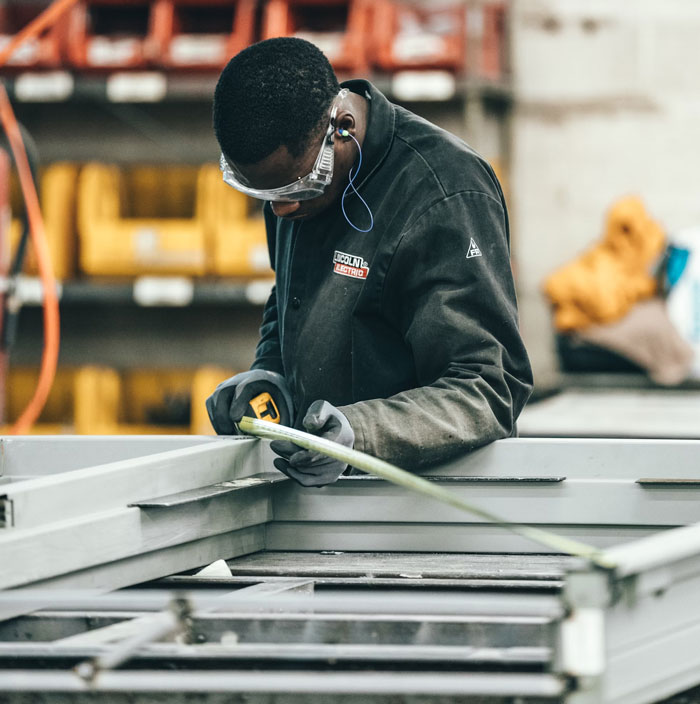 Man Refuses To Do Anything Not On His Job Description As He Was Told, The Business Has To Close