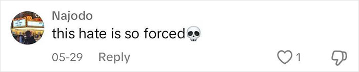 Billie Eilish’s Manager Appears To Confirm Taylor Swift Feud In Deleted Tweet Billie Eilish’s Manager Appears To Confirm Taylor Swift Feud In Deleted Tweet