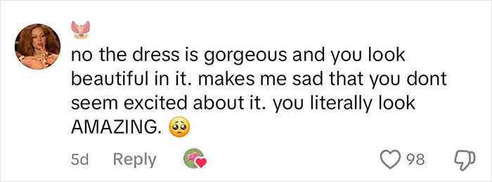 “Your Bum Is Literally Out”: Internet Baffled By Woman’s Short Dress For Brother’s Wedding “Your Bum Is Literally Out”: Internet Baffled By Woman’s Short Dress For Brother’s Wedding