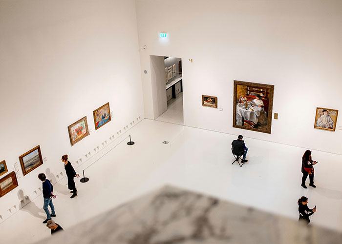 30 Folks Share The Easiest And Most Fun Jobs They Had