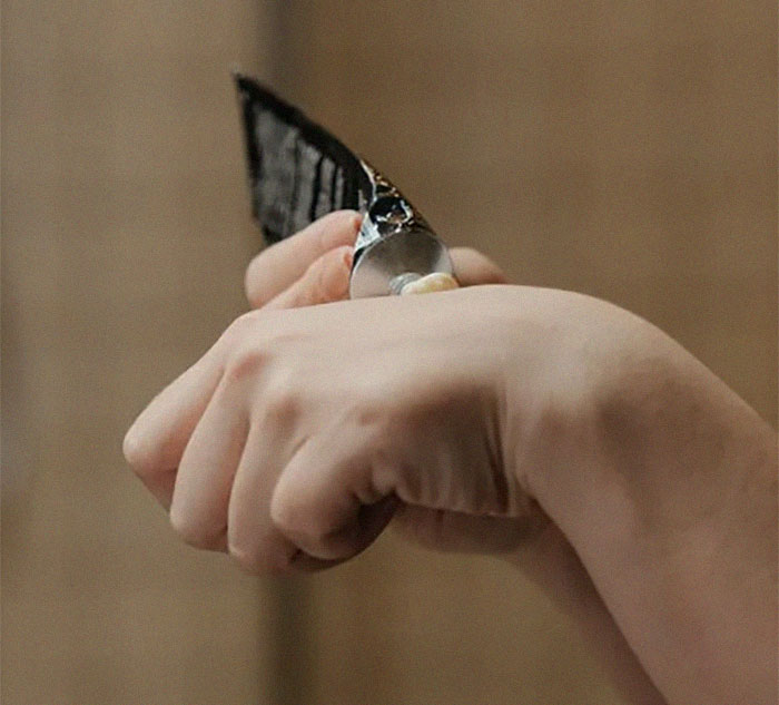 35 Cautionary Tales Shared In This Online Thread To Warn Others Not To Repeat Their Mistakes