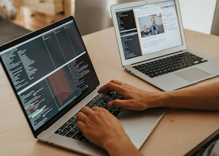 30 Folks Share The Easiest And Most Fun Jobs They Had