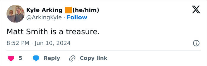 Sue Perkins Apologizes After Matt Smith Elegantly Corrects Her When She Misgenders His Co-Star