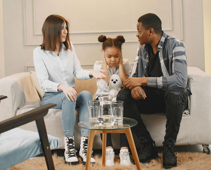 Woman Is Shocked By BF&rsquo;s Daughter&rsquo;s Extreme Behavior On Her Period, Ends Relationship Over The Drama