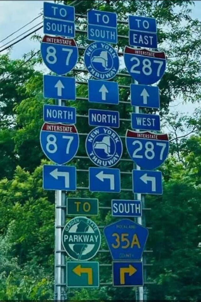 50 Hilarious New Pics In The “Give Me A Sign” Facebook Group’s Collection