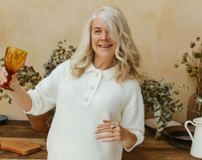 60YO Lady Gets Senior Discount, Buys 109 Pounds of Grapes For $8, Upset When Wine-Making Goes South