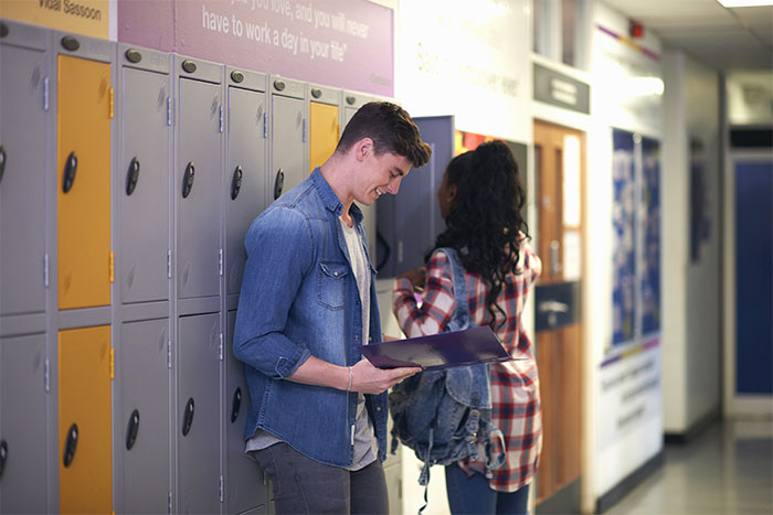 33 Older Adults Share Their Feelings On "The One Who Got Away" Now That Time Has Passed