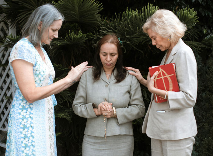 Single Dad Stands Up To His Family When They Try To Make His Son&rsquo;s Birthday A Religious Event