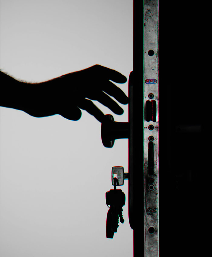 “We Need To Leave”: 30 Times People’s Gut Feeling Prevented Tragedy