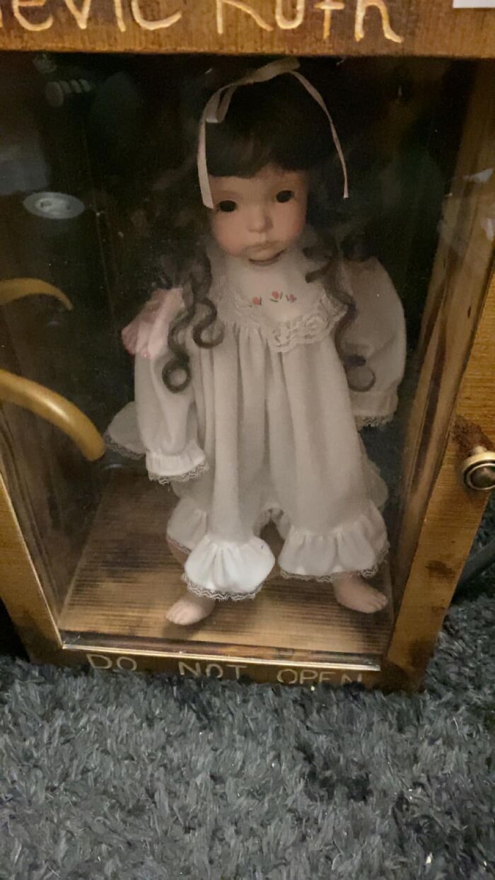 Haunted-Dolls-Pics