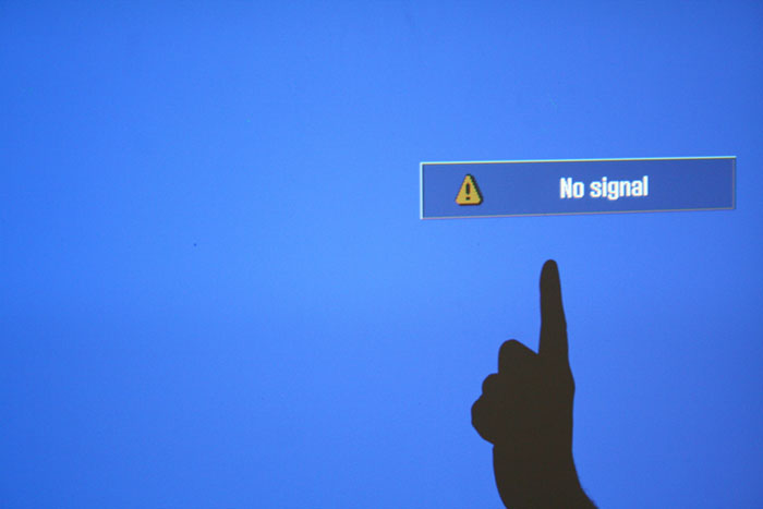 21 Empleados del servicio técnico informático compartiendo los trabajos más raros que han hecho