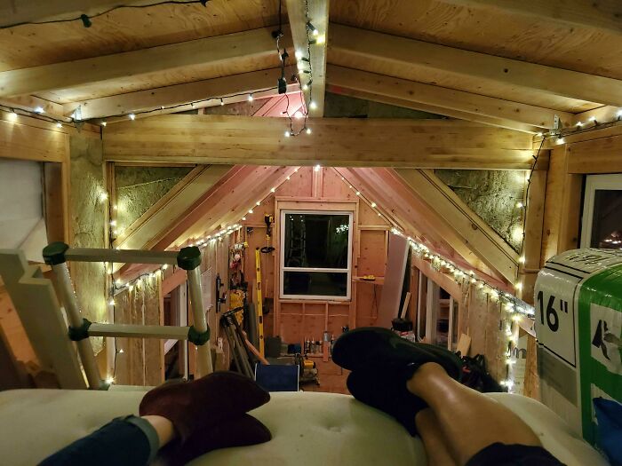 Hangin Out In The Build