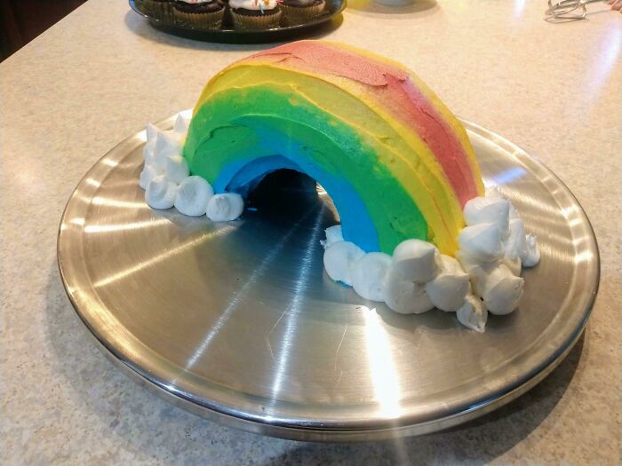 I'm No Professional, But I Made This Cake For My Best Friends Birthday!