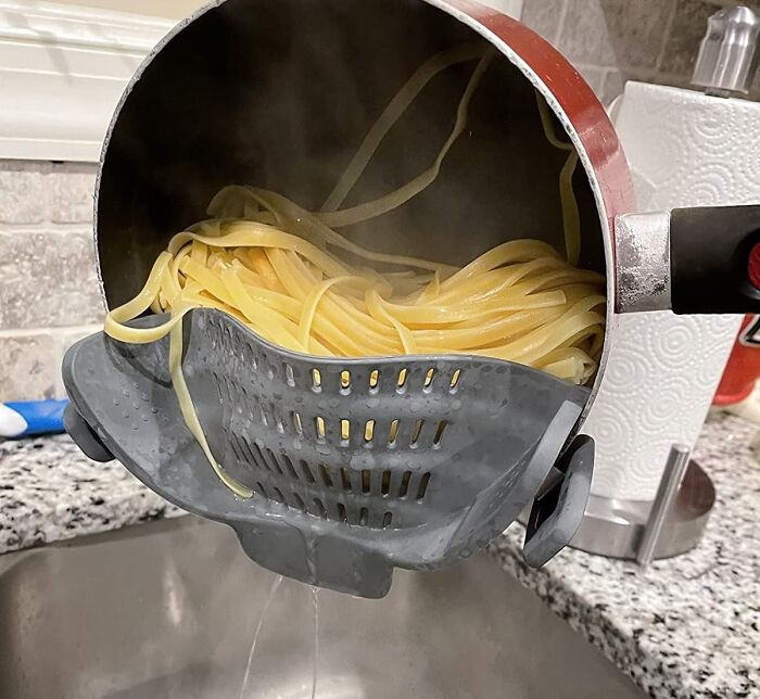  Kitchen Gizmo Snap N' Strain Makes Straining A Snap, Not A Struggle