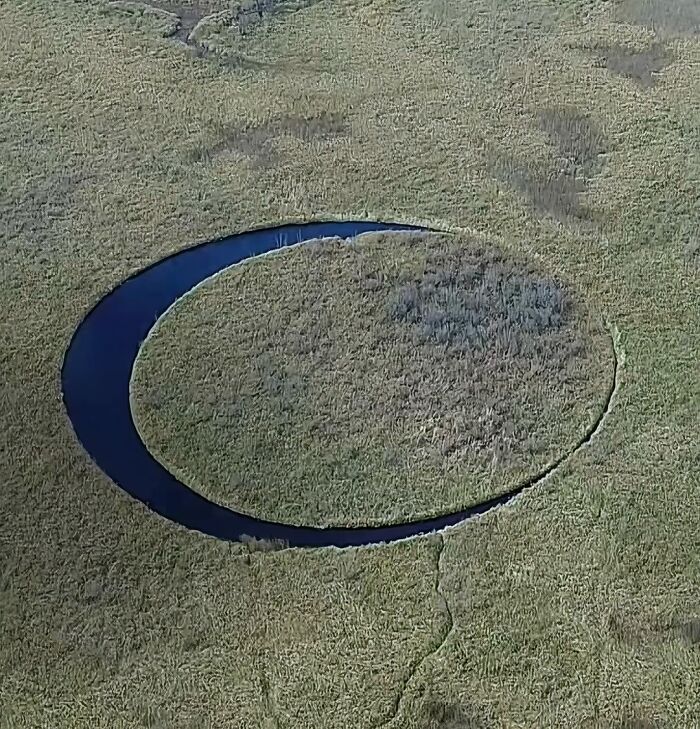 Esta misteriosa isla circular en Argentina no solo flota, sino que también gira constantemente (y no sabemos muy bien por qué)
