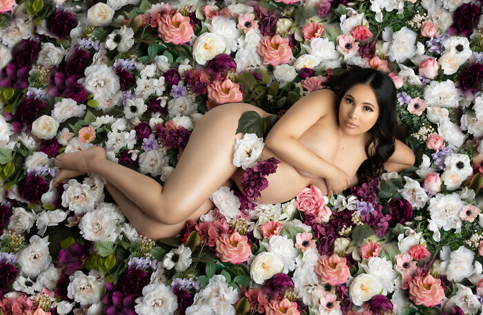 Choosing The Right Maternity Photographer For You (11 Pics)