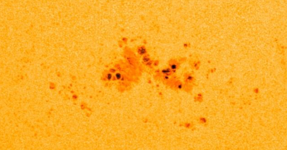 Andrew McCarthy Captured Highly Detailed Views Of The Sunspot From His Backyard In Arizona Andrew McCarthy Captured Highly Detailed Views Of The Sunspot From His Backyard In Arizona