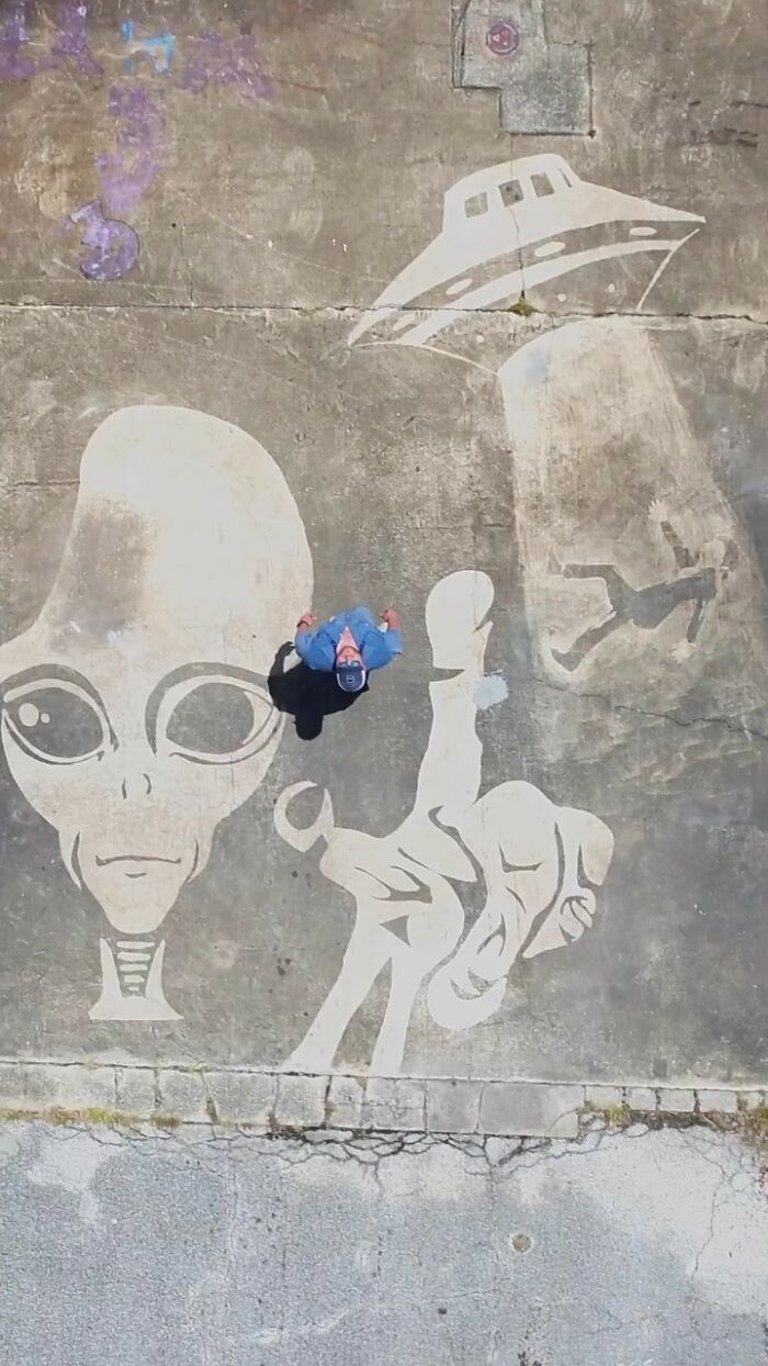 Artist Creates Works Of Art Using A Pressure Washer (26 Pics)(Interview)