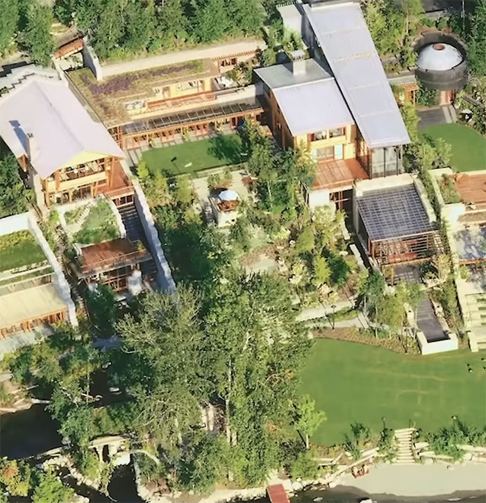 GQ&rsquo;s 1995 List Of &ldquo;Overrated&rdquo; Pop Culture Is Hilariously Roasted 30 Years Later