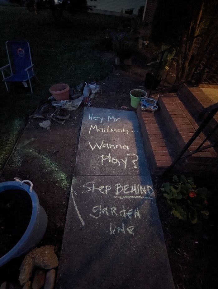 My Scary Decorations: Bony Is A Gamer