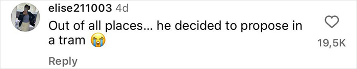Man’s Public Proposal Goes Viral After The Crowd Awkwardly Ignores It Man’s Public Proposal Goes Viral After The Crowd Awkwardly Ignores It