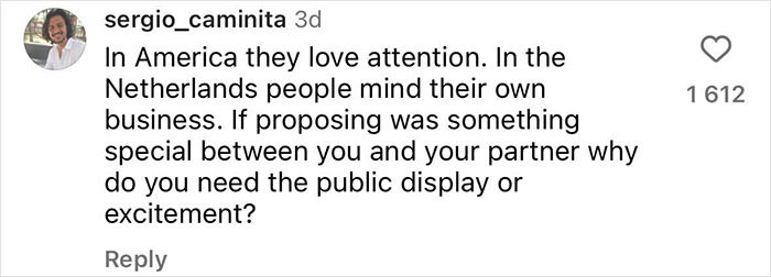Man’s Public Proposal Goes Viral After The Crowd Awkwardly Ignores It Man’s Public Proposal Goes Viral After The Crowd Awkwardly Ignores It
