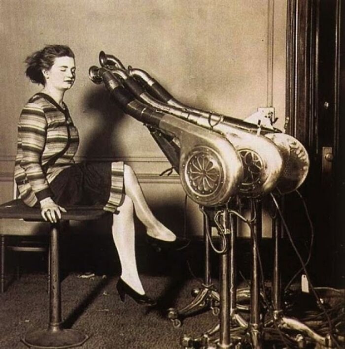 1920s Blow-Drying