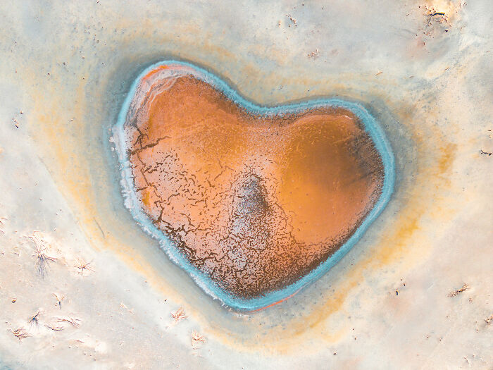 This Photographer Chartered Open Door Airplane To Capture The Colors Of Australia (80 Pics)