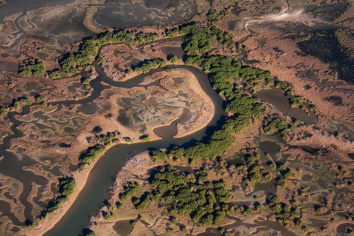 This Photographer Chartered Open Door Airplane To Capture The Colors Of Australia (80 Pics)