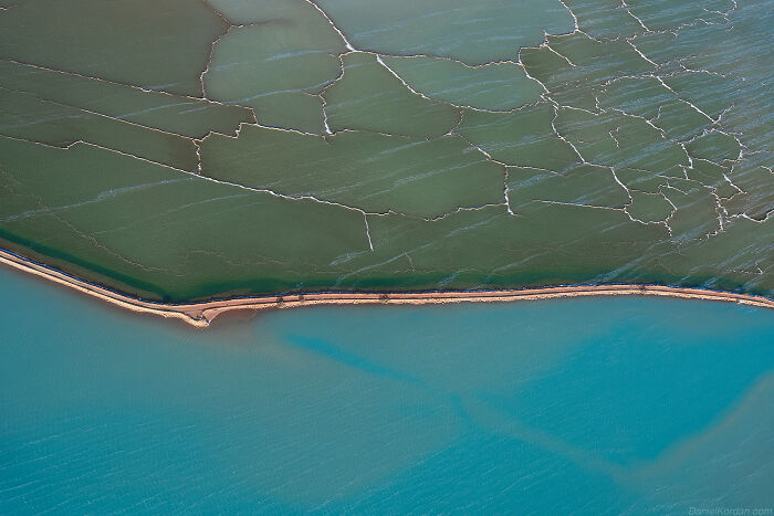 This Photographer Chartered Open Door Airplane To Capture The Colors Of Australia (80 Pics)