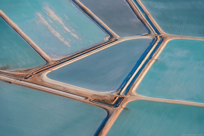 This Photographer Chartered Open Door Airplane To Capture The Colors Of Australia (80 Pics)