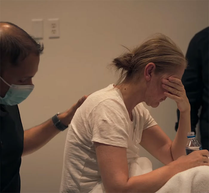 C&eacute;line Dion Left &ldquo;Embarrassed&rdquo; After Suffering &ldquo;Horrific&rdquo; Seizure On Camera