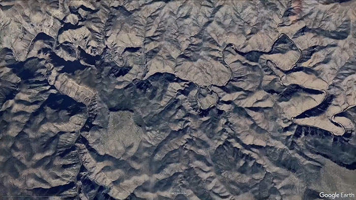 Man Left With “More Questions Than Answers” After Hiking To Eerie Site He Found On Google Earth Man Left With “More Questions Than Answers” After Hiking To Eerie Site He Found On Google Earth