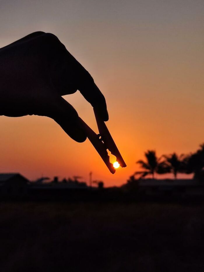 This Photographer Captures The Sun As An Integral Part Of His Photo Stories (20 New Pics)