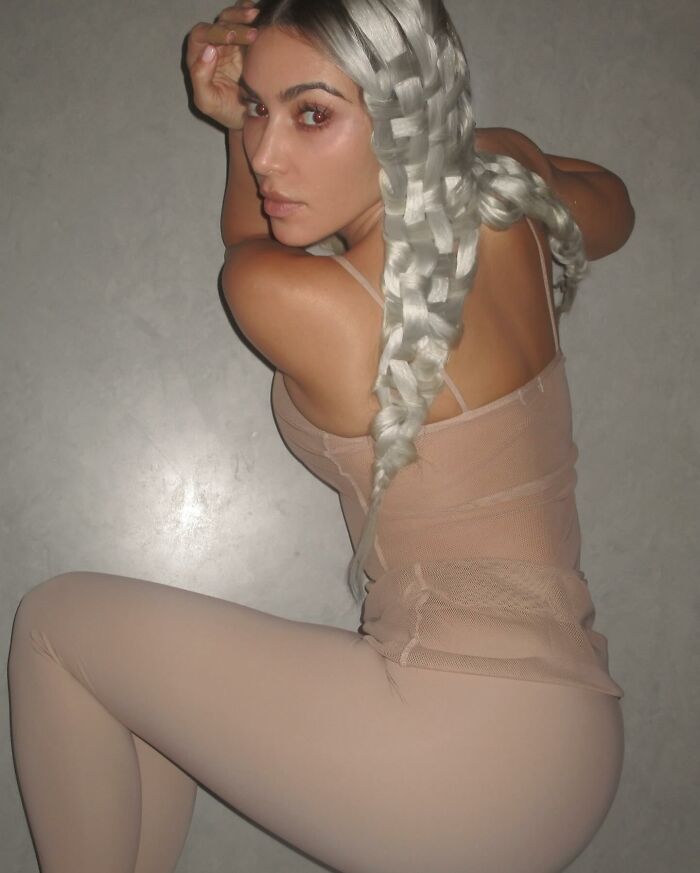 Kim Kardashian Trolled For Giving &ldquo;George Washington Vibes&rdquo; With New Platinum White Basket Braids