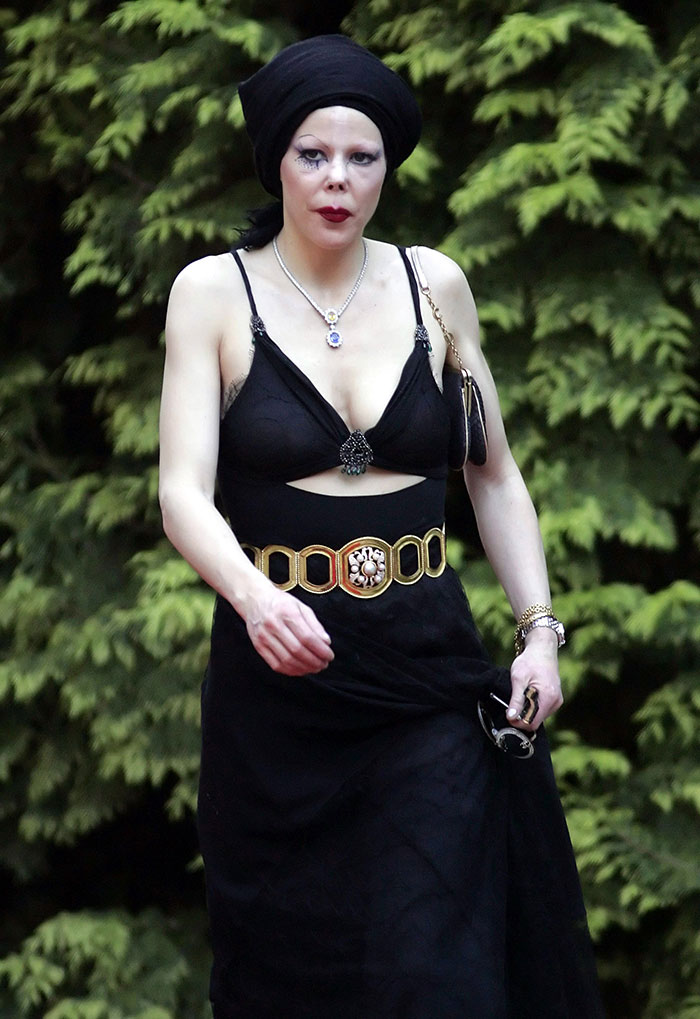 People Can&rsquo;t Stop Commenting On Bulgarian Princess Kalina&rsquo;s Physical Transformation