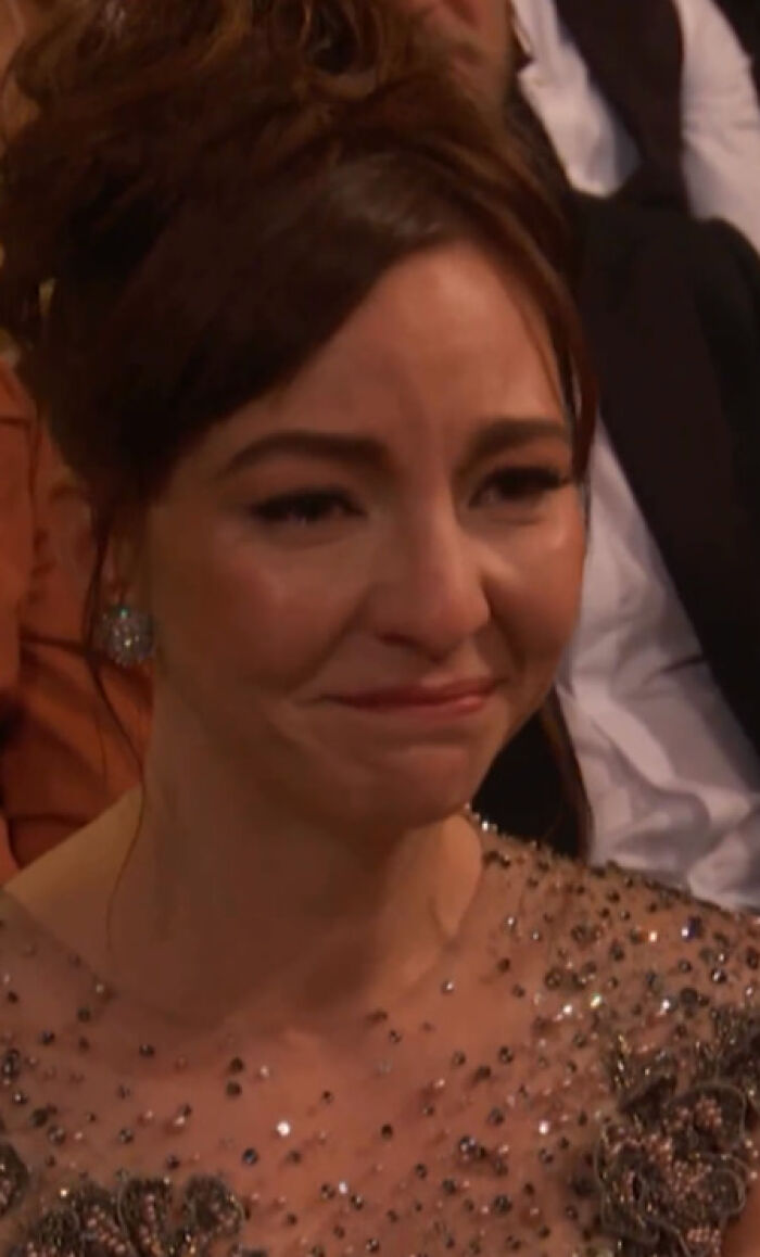 Daniel Radcliffe&rsquo;s Girlfriend In Tears As He Thanks Her And Son While Accepting First Tony Award