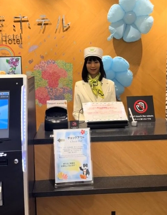 Tourist Documents Struggle To Check In After Robots Don&rsquo;t Seem To Speak English