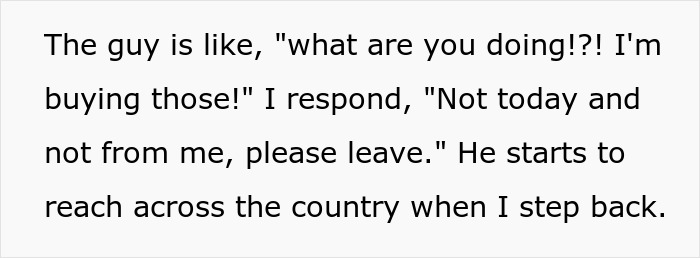 Customers Make A “Snack Fund” For A Kid After Cashier’s Kind Gesture Sends A Man Into Raging Fit Customers Make A “Snack Fund” For A Kid After Cashier’s Kind Gesture Sends A Man Into Raging Fit