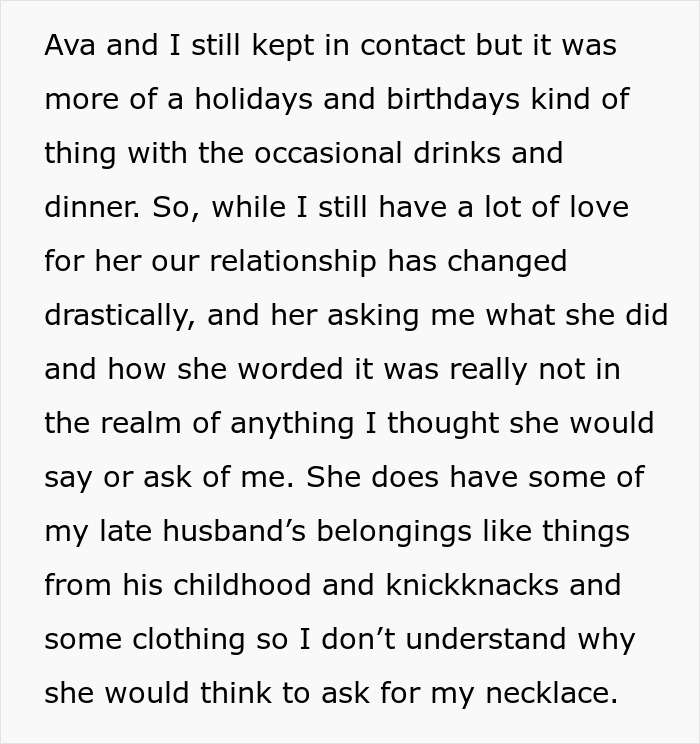 Widow Loves Wearing Her Necklace Made From Her Late Husband’s Wedding Band, SIL Wants It Widow Loves Wearing Her Necklace Made From Her Late Husband’s Wedding Band, SIL Wants It