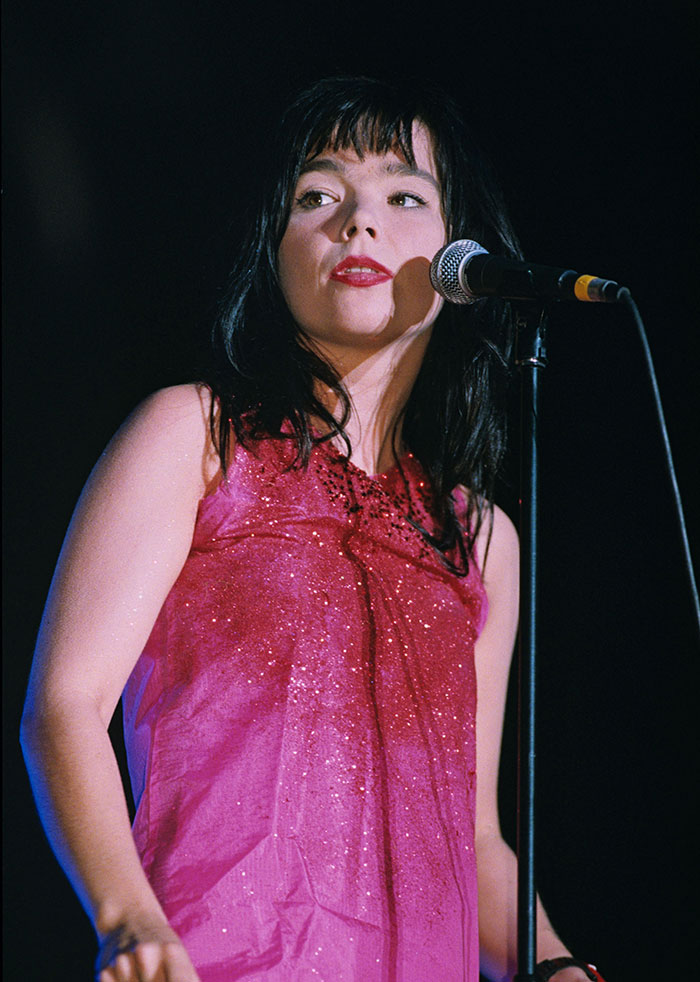 GQ&rsquo;s 1995 List Of &ldquo;Overrated&rdquo; Pop Culture Is Hilariously Roasted 30 Years Later