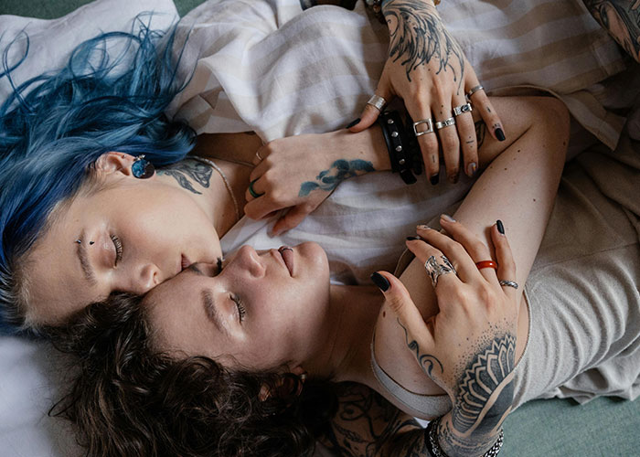 Guy Wants Girlfriend To Sleep On The Floor Instead Of In Bed With Him, She Asks For Advice