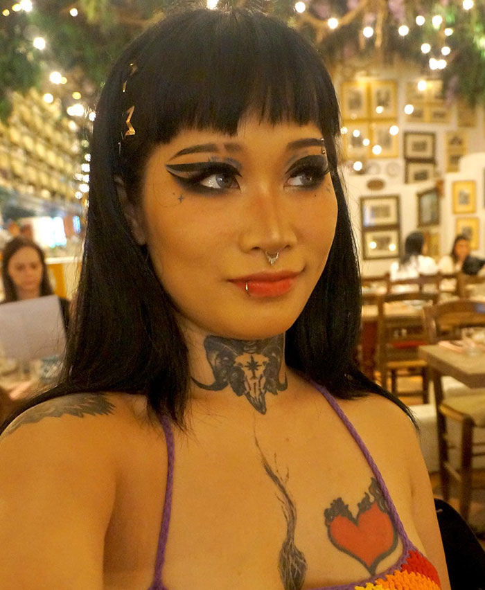 &ldquo;Is Too Much Skin In The Room With Us?&ldquo;: Woman Puzzled After Boss Asks Her To Cover Up